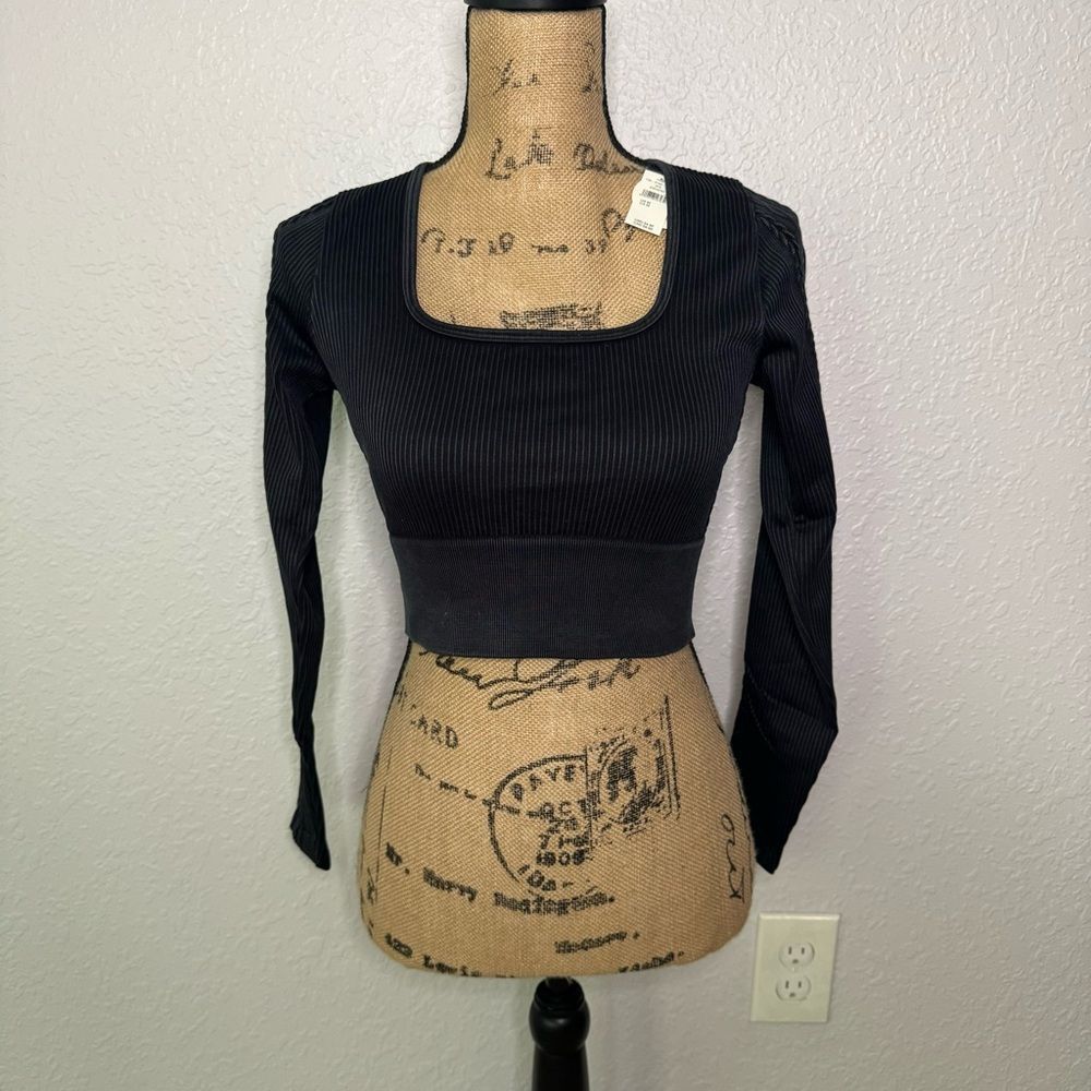 NWT Offline Aerie Black Size M Seamless Cable Square Neck Crop Top Gym Active